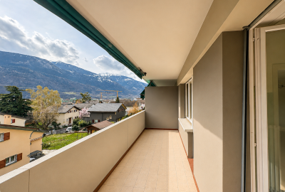 Balcon plein sud de l’appartement à vendre à Sierre